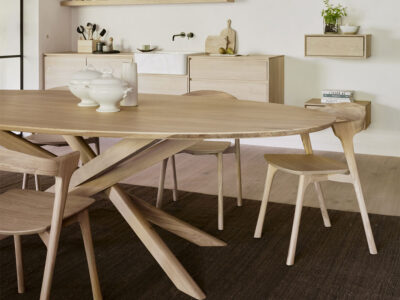 Mesa Mikado de Ethnicraft en Burana