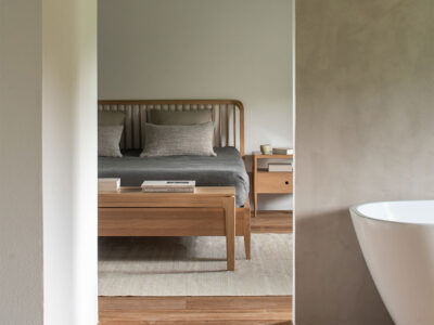 Cama Spindle de Ethnicraft en Burana